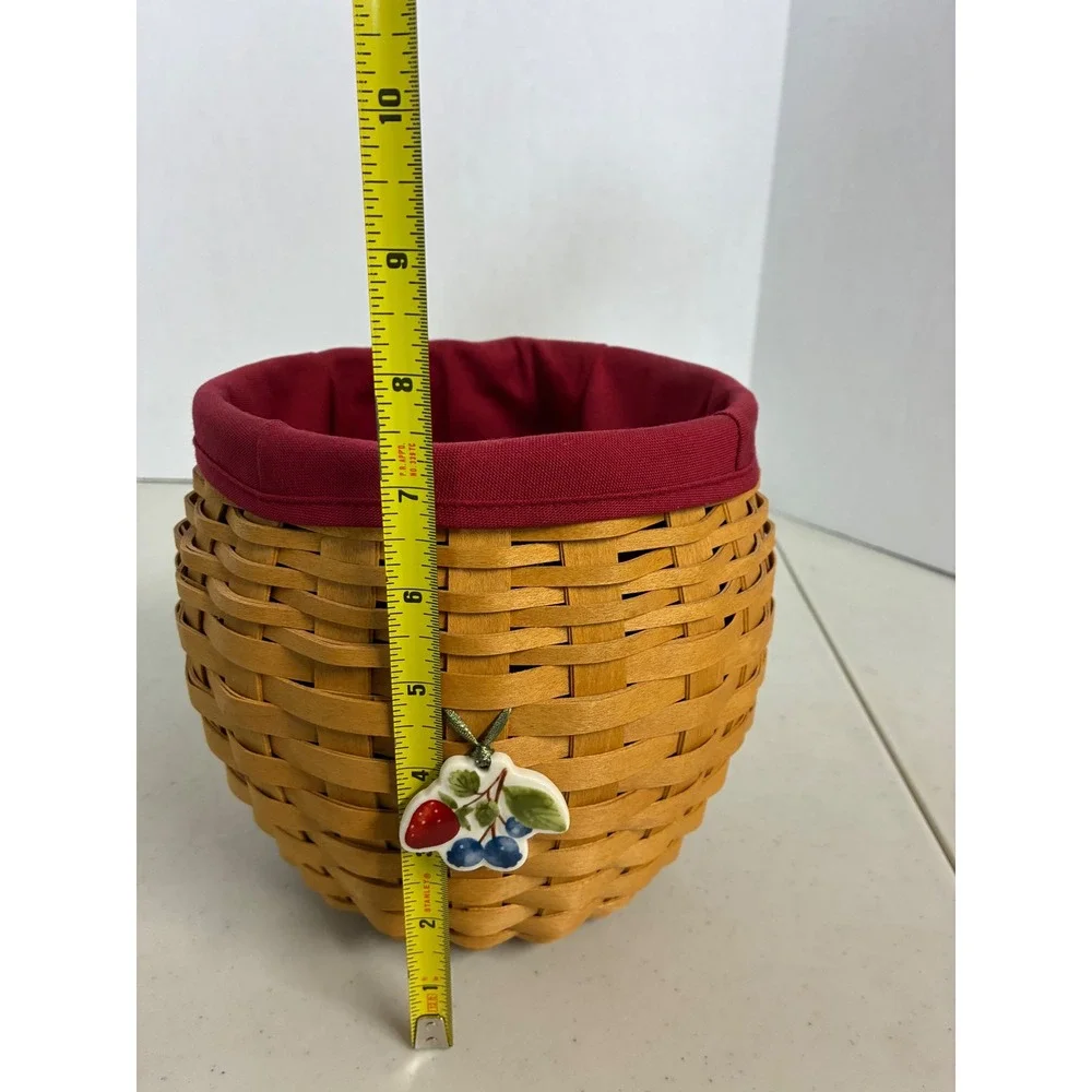 Longaberger 2005 Family Signed Basket Cranberry Liner Berry Tie-On Handmade USA